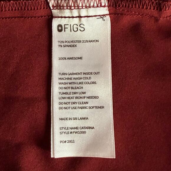 FIGS Scrub Top Women’s Small Catarina One Pocket Burgundy Technical Collection - Picture 6 of 8